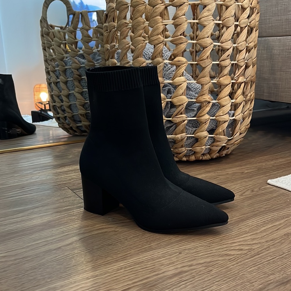 ALDO Priella Black Block Heel Sock Booties Size 8.5